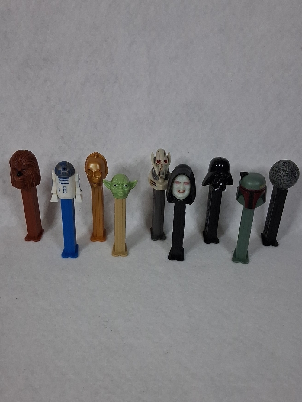 Lot Of 9 Star Wars Pez Dispensers Glow In The Dark Palpatine Yoda R2-D2 C-3PO +